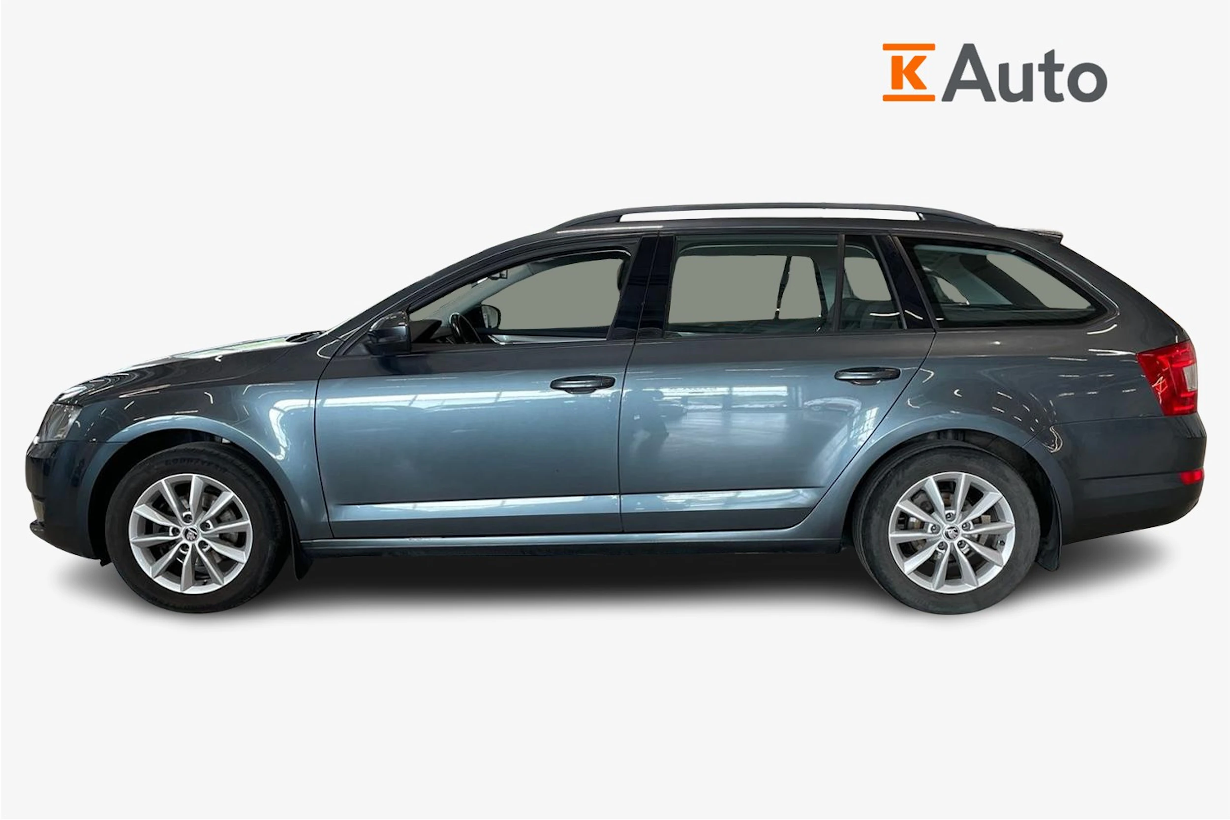 harmaa Skoda Octavia 2016 kuva 7.