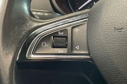 harmaa Skoda Octavia 2016 kuva 18.