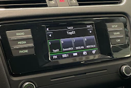 harmaa Skoda Octavia 2016 kuva 20.