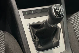 harmaa Skoda Octavia 2016 kuva 23.