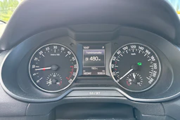 punainen Skoda Octavia 2016 kuva 5.