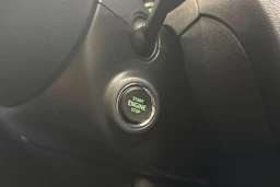 punainen Skoda Octavia 2016 kuva 22.