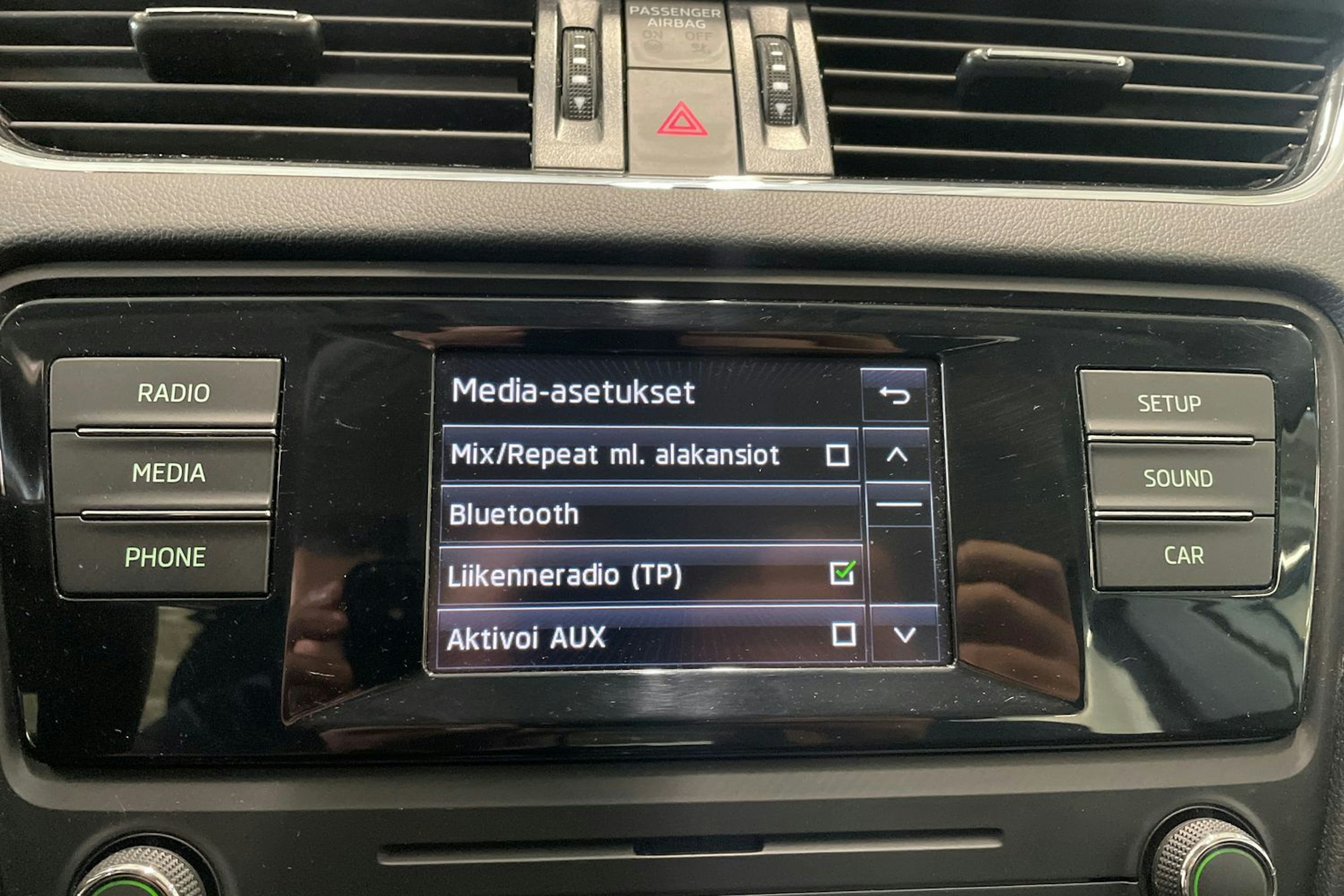 valkoinen Skoda Octavia 2016 kuva 23.