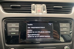 valkoinen Skoda Octavia 2016 kuva 25.