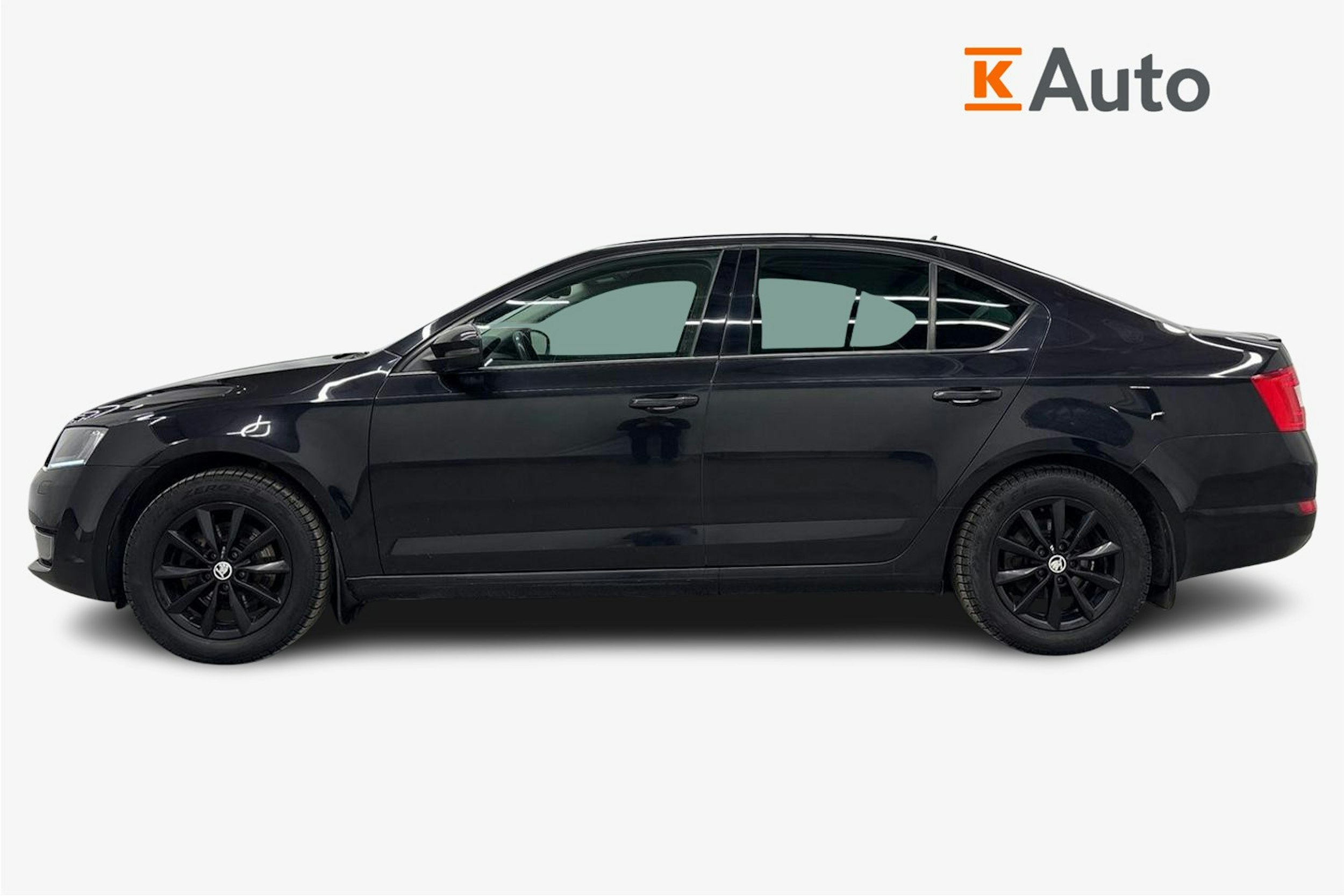 musta Skoda Octavia 2016 kuva 6.