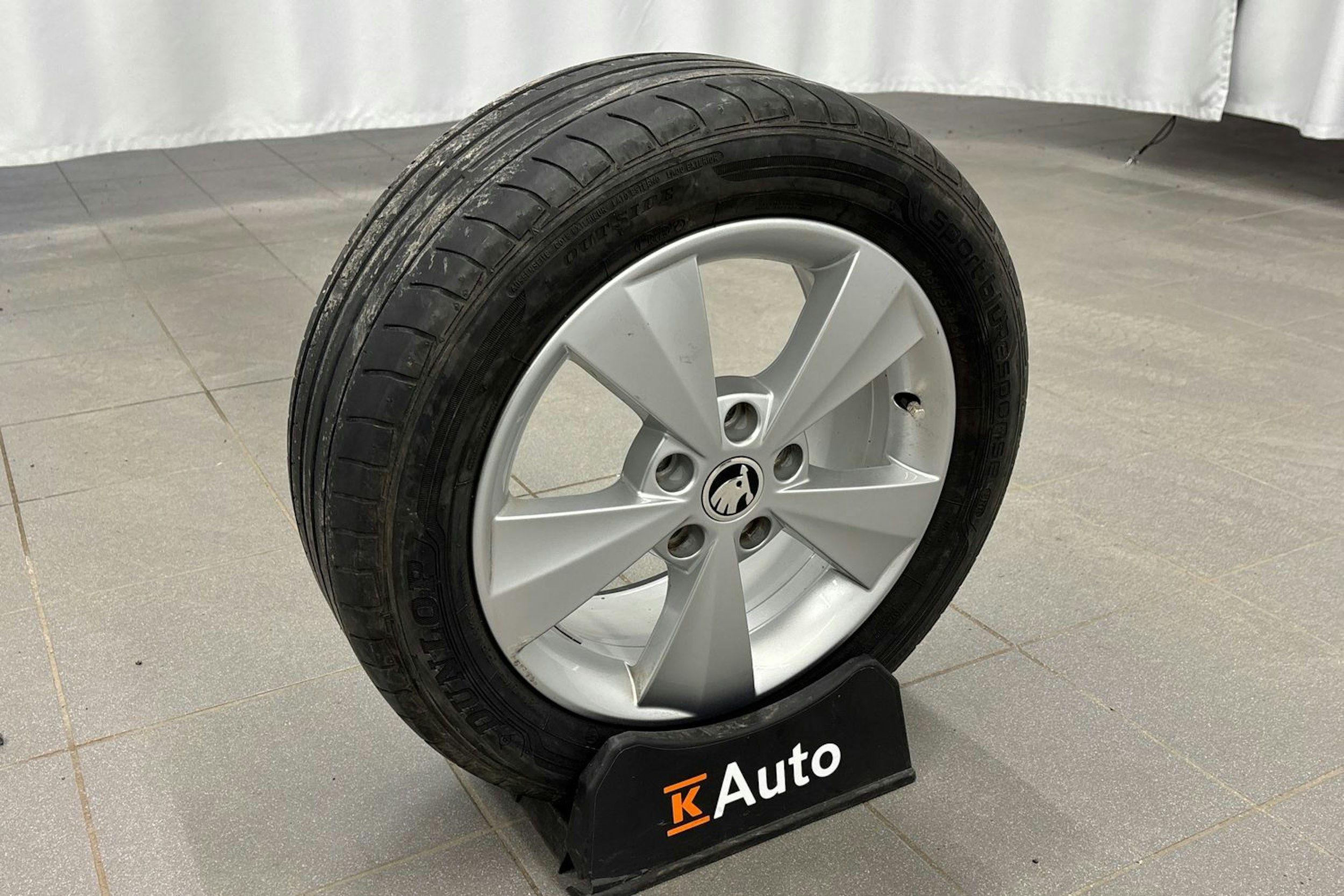 musta Skoda Octavia 2016 kuva 13.