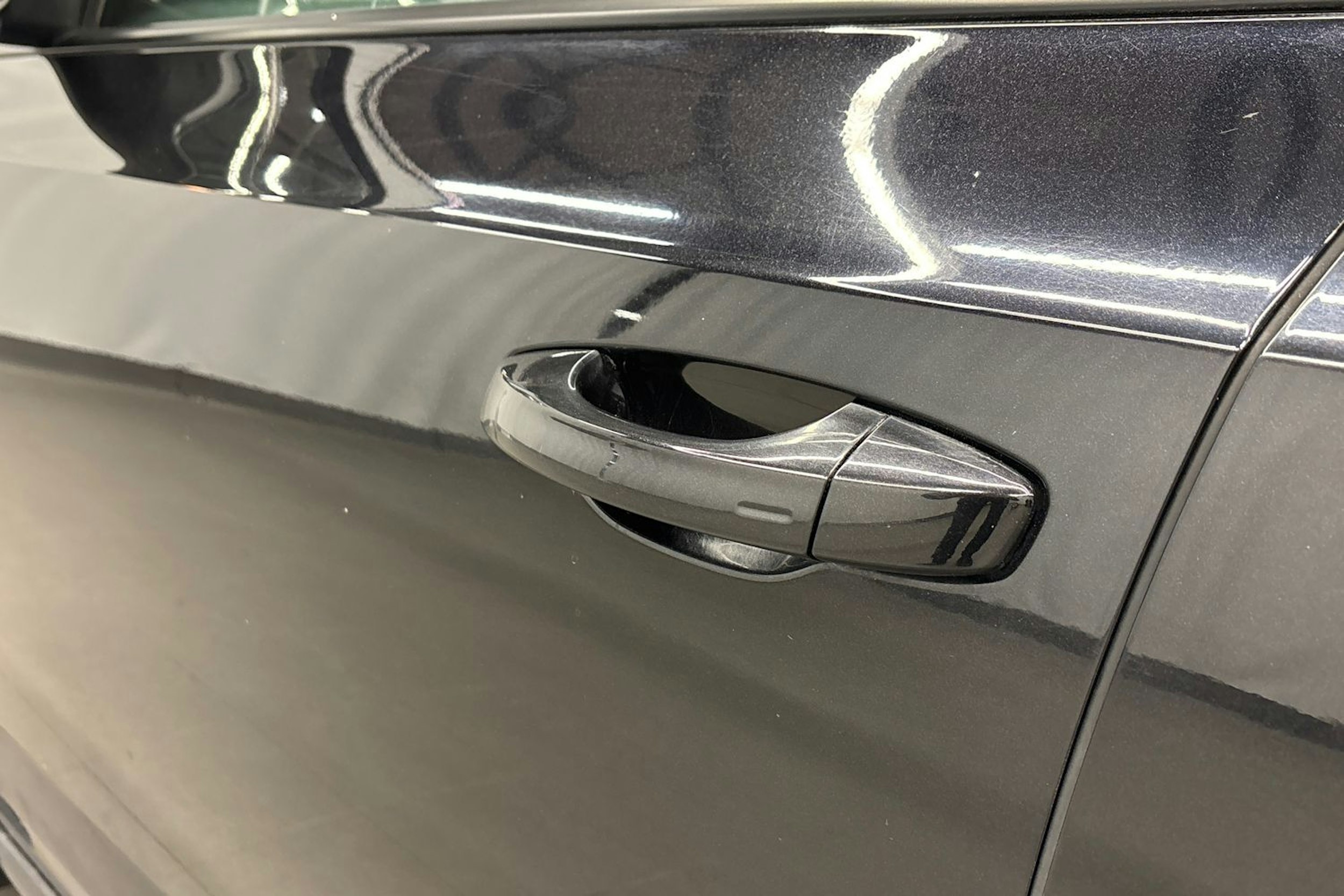 musta Skoda Octavia 2016 kuva 18.