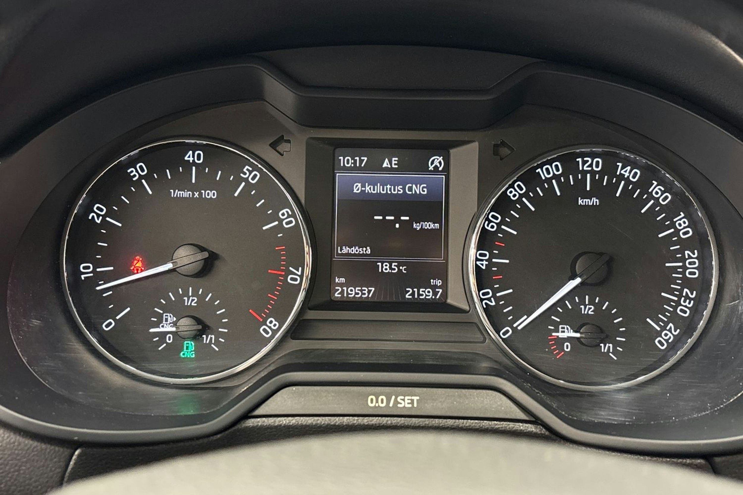 musta Skoda Octavia 2016 kuva 24.