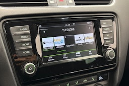 musta Skoda Octavia 2016 kuva 25.