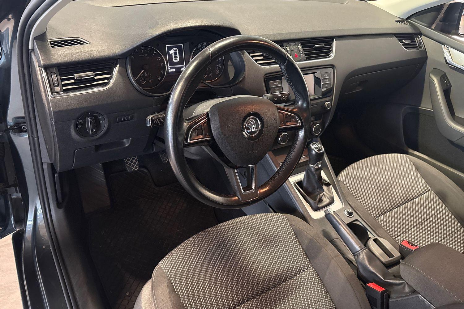 Skoda Octavia 1,6 TDI Ambition 2016, photo 7/15