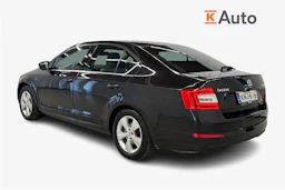 musta Skoda Octavia 2016 kuva 2.