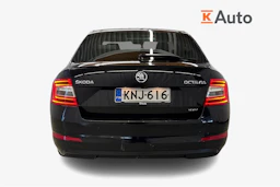 musta Skoda Octavia 2016 kuva 3.