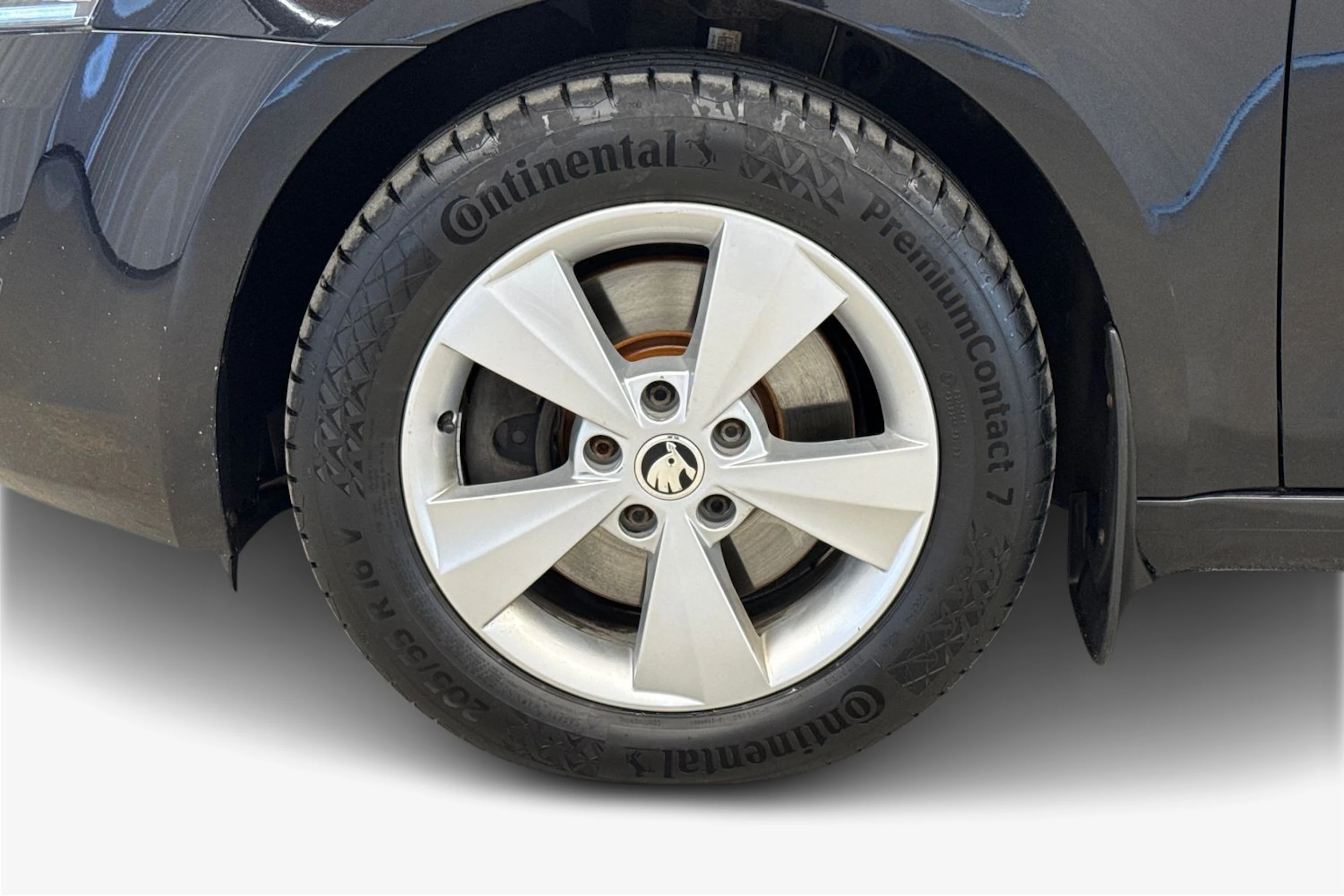 musta Skoda Octavia 2016 kuva 9.