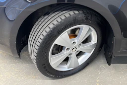 musta Skoda Octavia 2016 kuva 10.