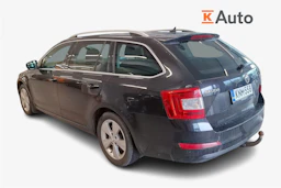 musta Skoda Octavia 2016 kuva 2.