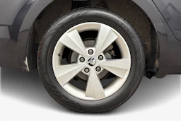 musta Skoda Octavia 2016 kuva 12.