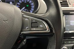 musta Skoda Octavia 2016 kuva 18.