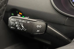 musta Skoda Octavia 2016 kuva 19.