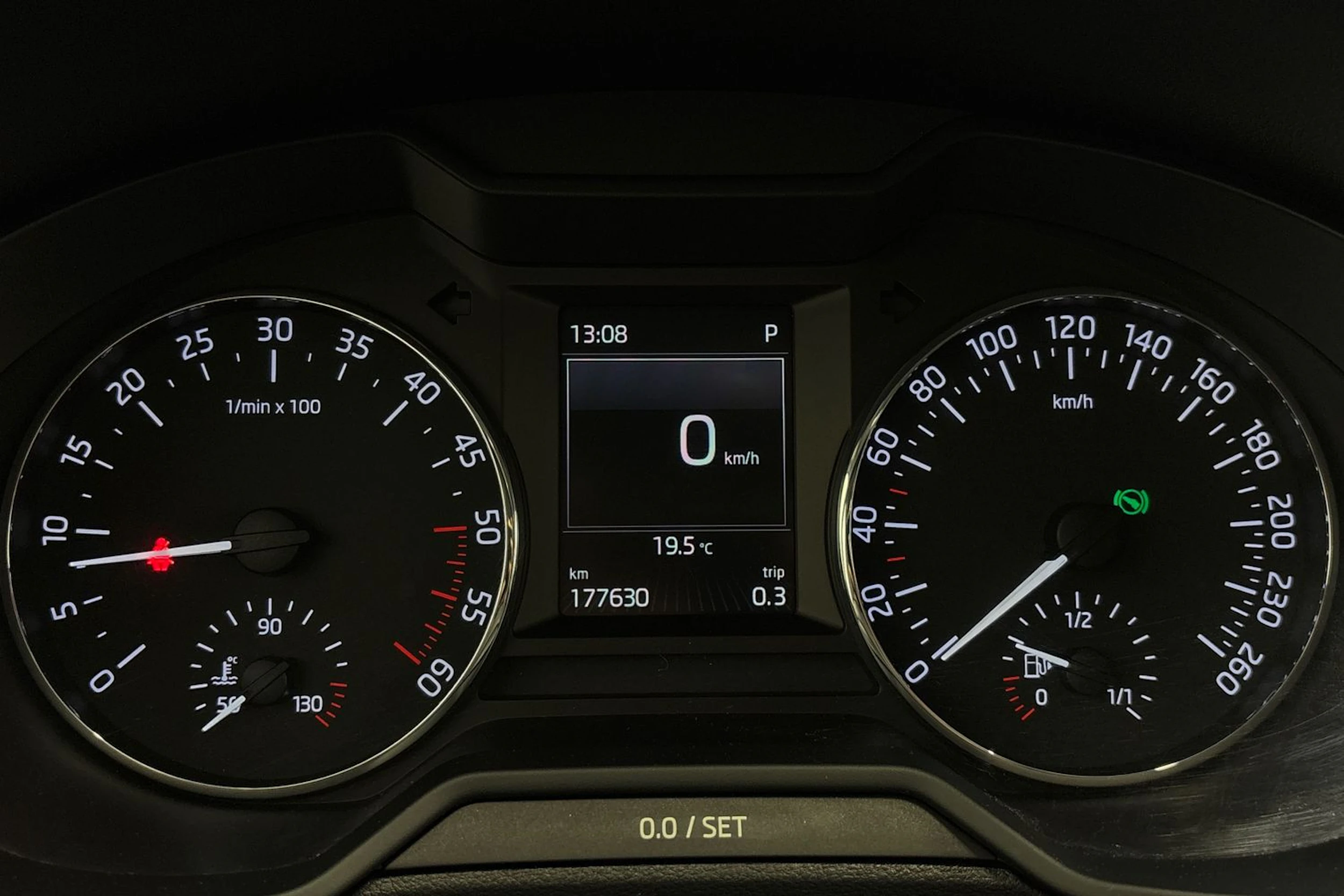 musta Skoda Octavia 2016 kuva 20.