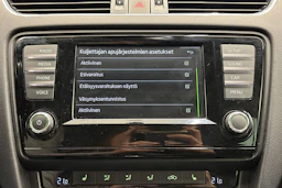 musta Skoda Octavia 2016 kuva 24.