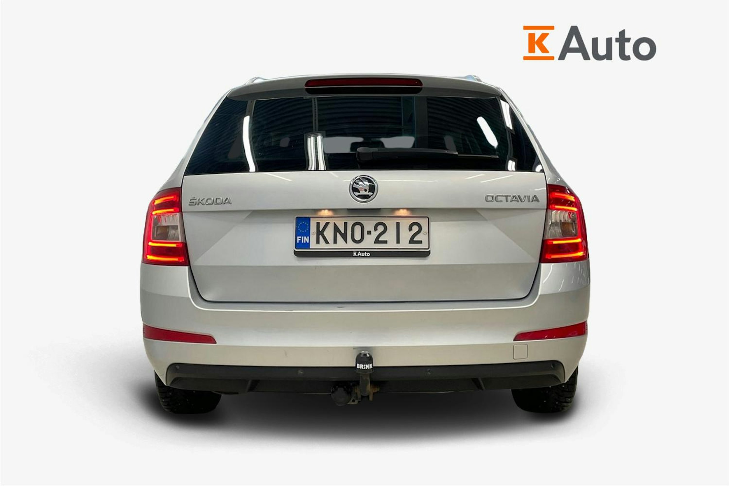 harmaa Skoda Octavia 2016 kuva 3.