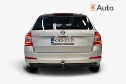 harmaa Skoda Octavia 2016 kuva 3.