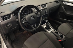 harmaa Skoda Octavia 2016 kuva 7.