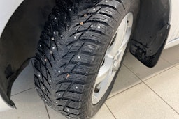 harmaa Skoda Octavia 2016 kuva 13.