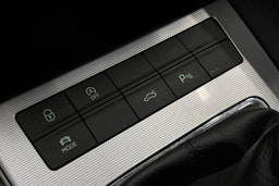 harmaa Skoda Octavia 2016 kuva 21.