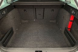 harmaa Skoda Octavia 2016 kuva 24.