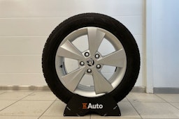 harmaa Skoda Octavia 2016 kuva 27.