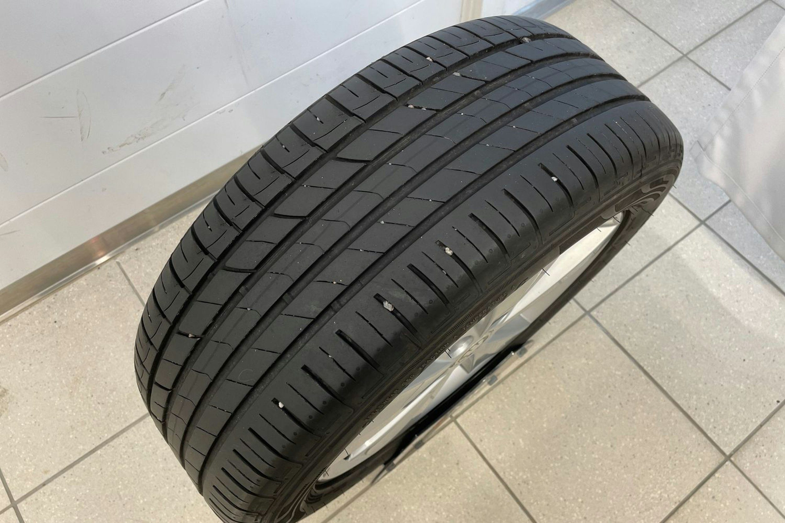 harmaa Skoda Octavia 2016 kuva 28.