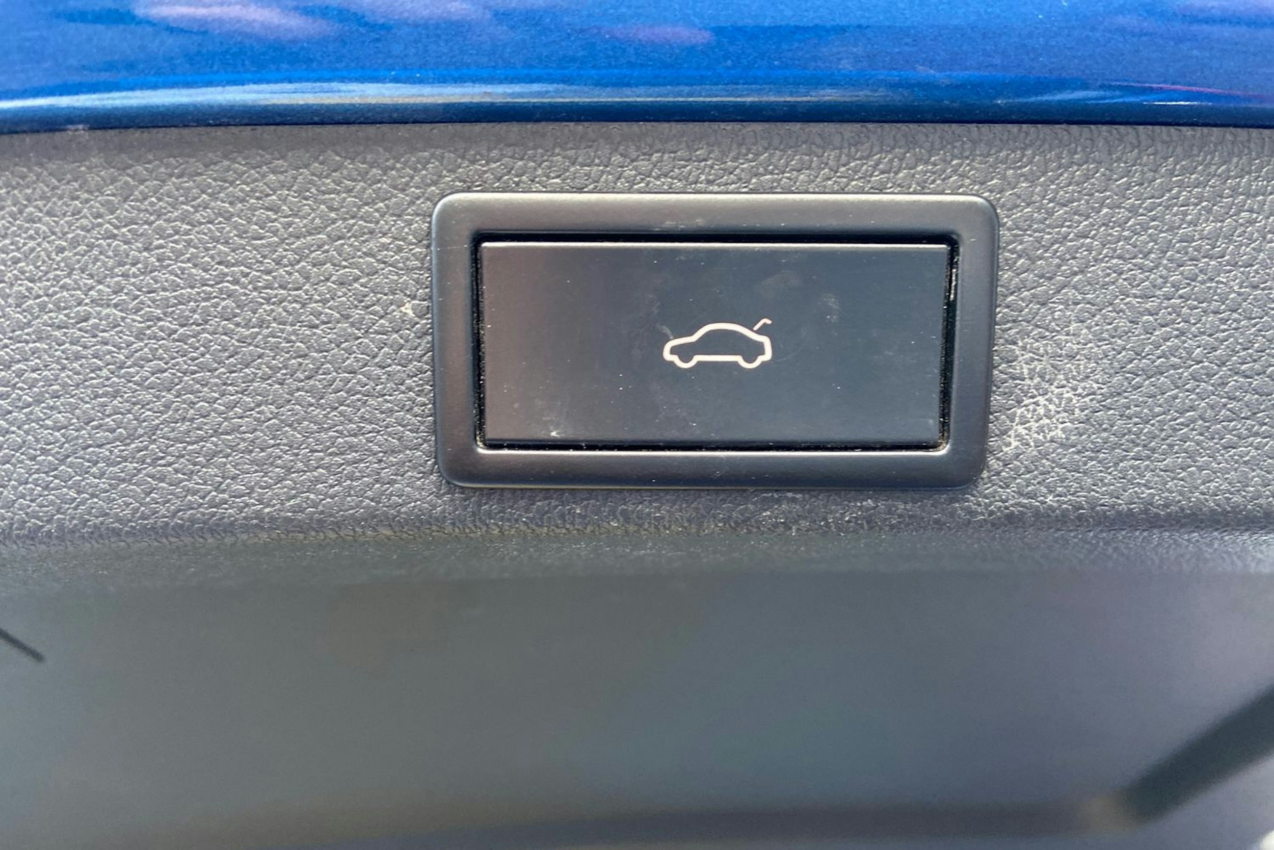 sininen Skoda Octavia 2016 kuva 21.