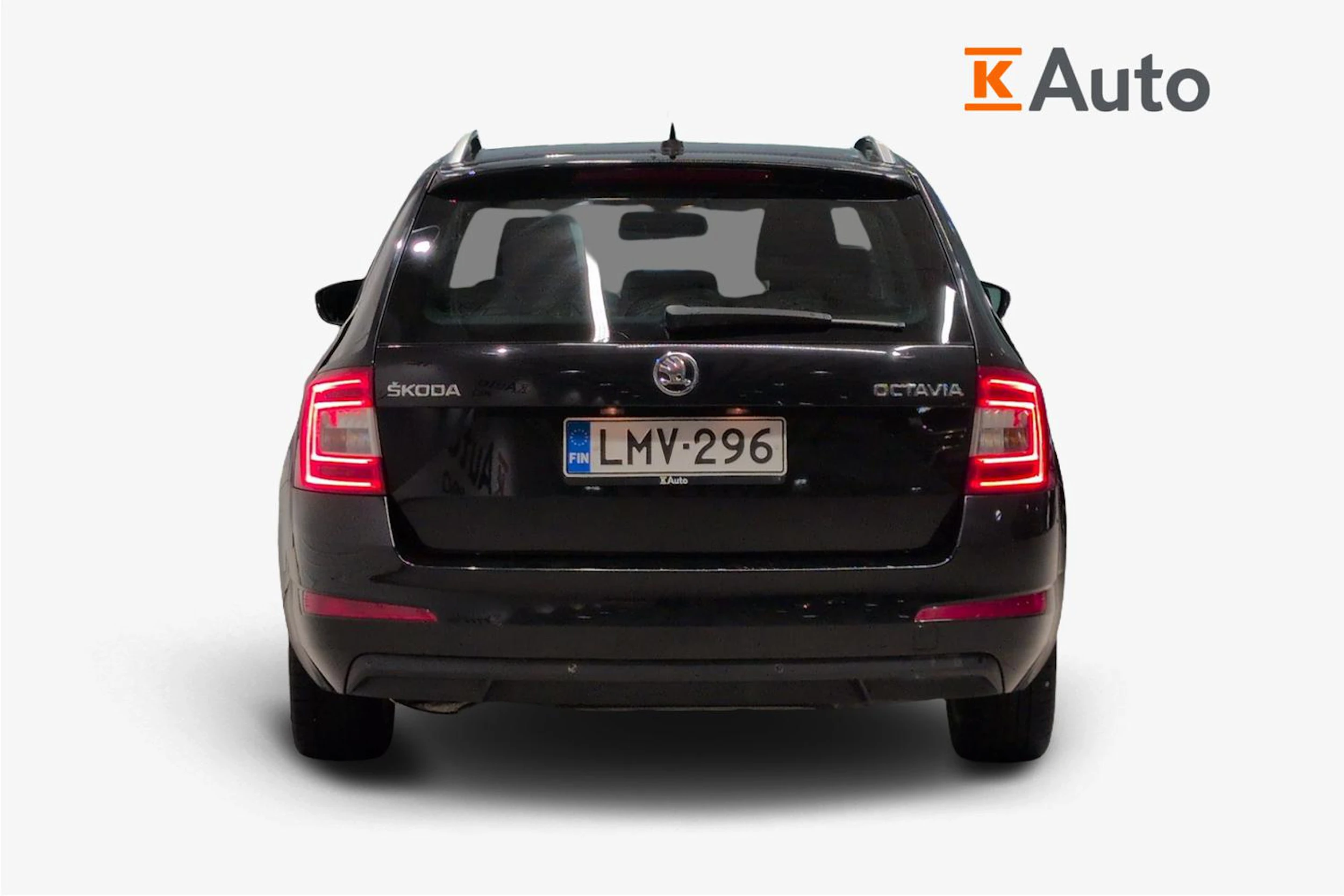 musta Skoda Octavia 2016 kuva 3.