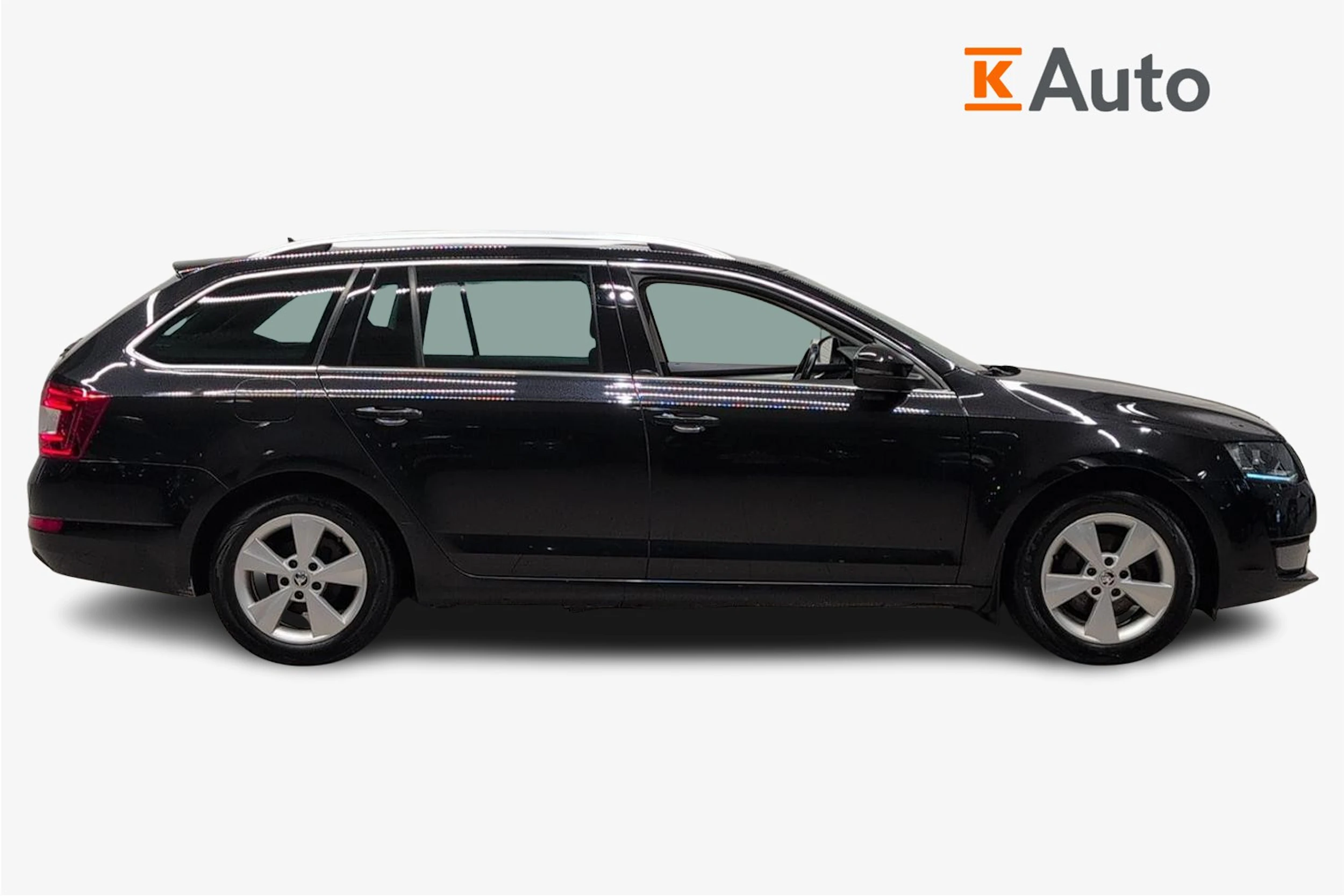 musta Skoda Octavia 2016 kuva 5.