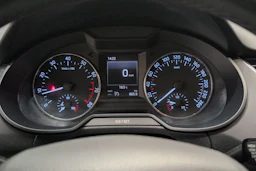 musta Skoda Octavia 2016 kuva 12.