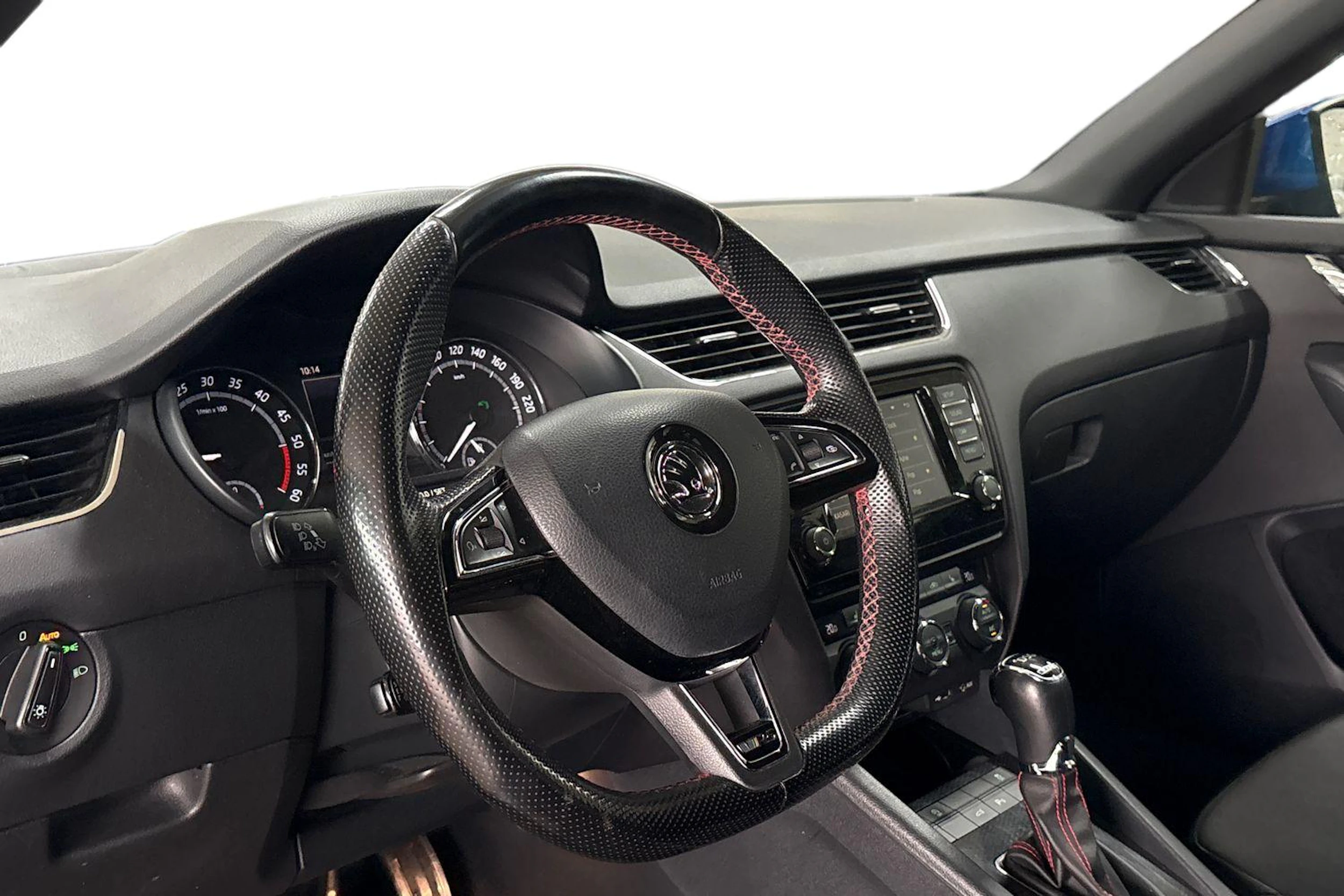 sininen Skoda Octavia 2016 kuva 3.