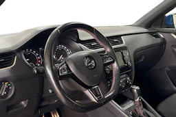 sininen Skoda Octavia 2016 kuva 3.