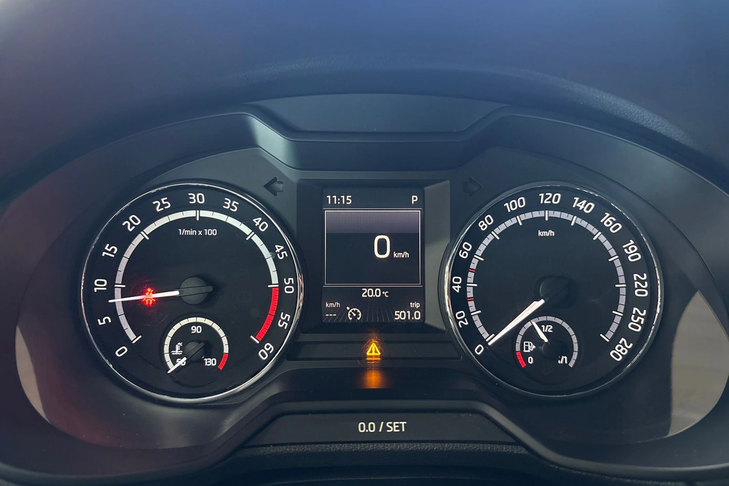 sininen Skoda Octavia 2016 kuva 16.