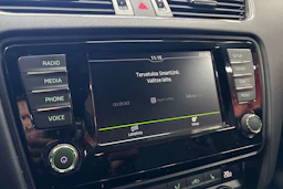 sininen Skoda Octavia 2016 kuva 20.