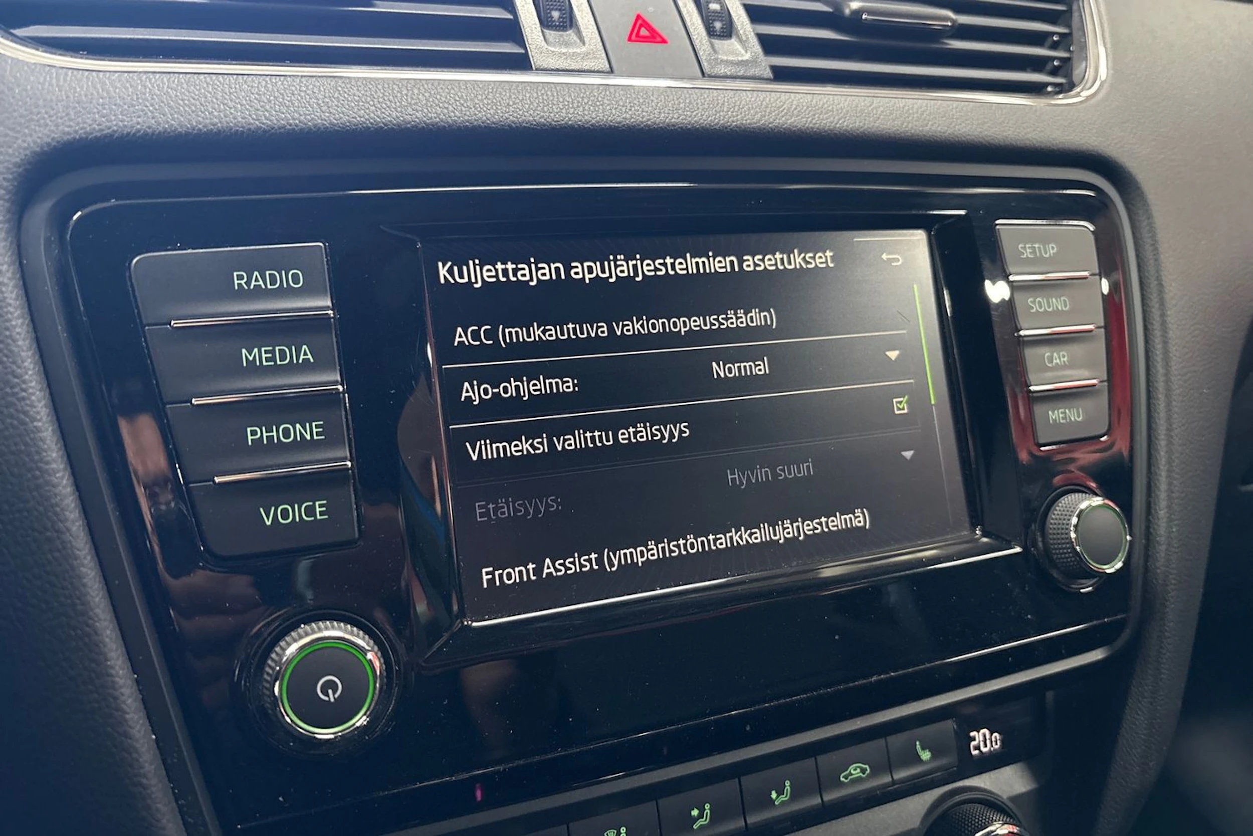 sininen Skoda Octavia 2016 kuva 21.