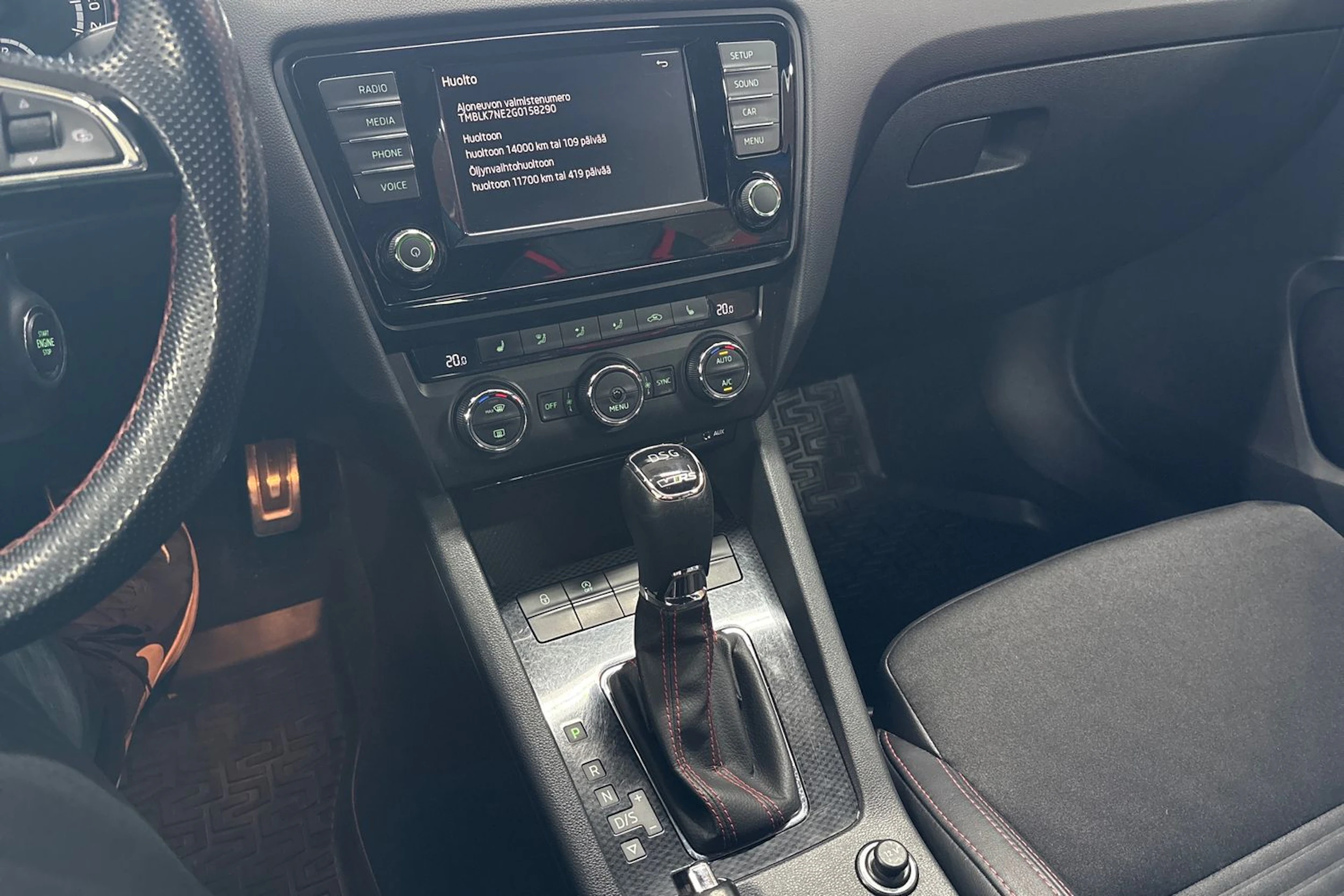 sininen Skoda Octavia 2016 kuva 23.