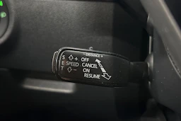 sininen Skoda Octavia 2016 kuva 25.