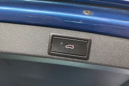 sininen Skoda Octavia 2016 kuva 30.