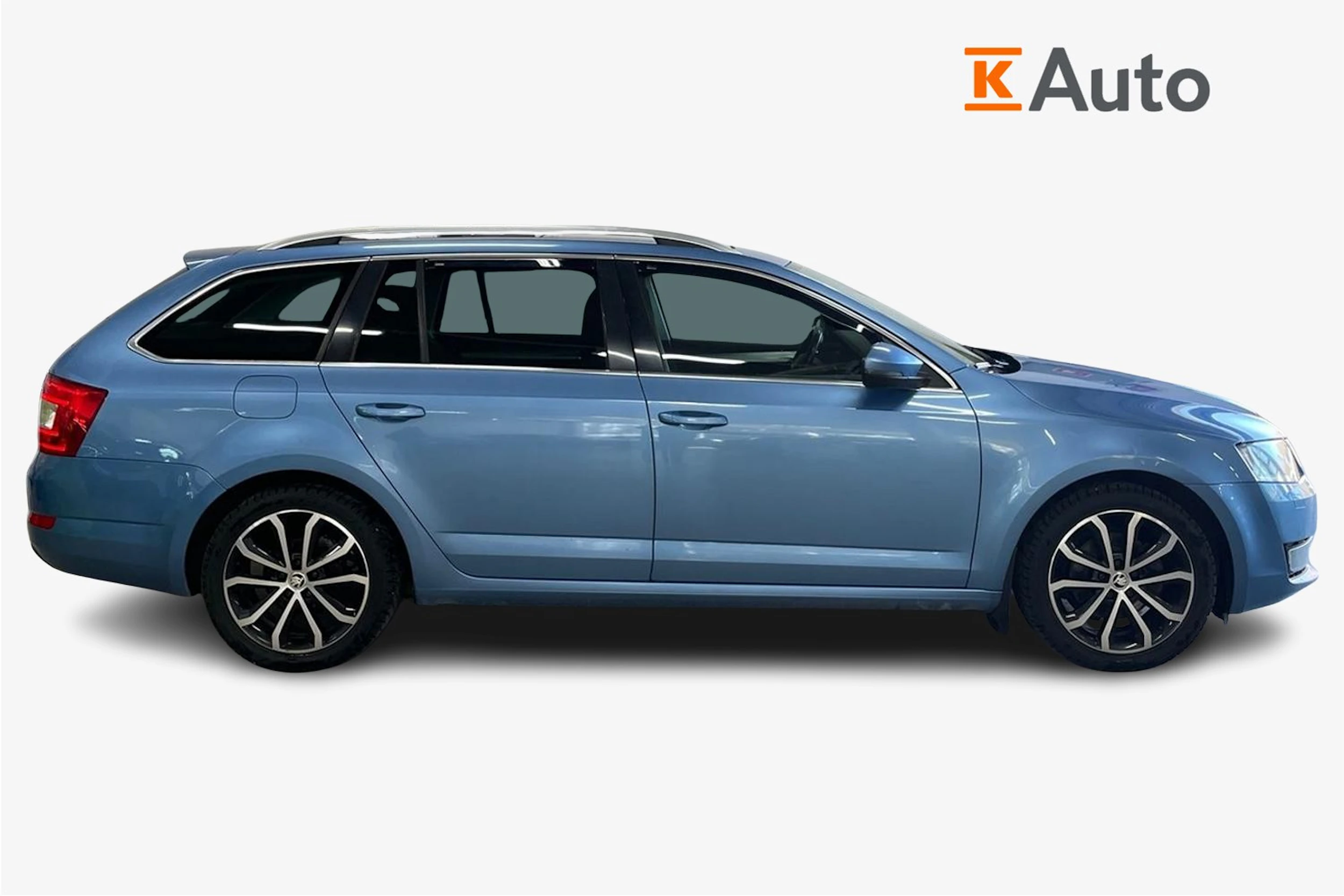 sininen Skoda Octavia 2016 kuva 7.