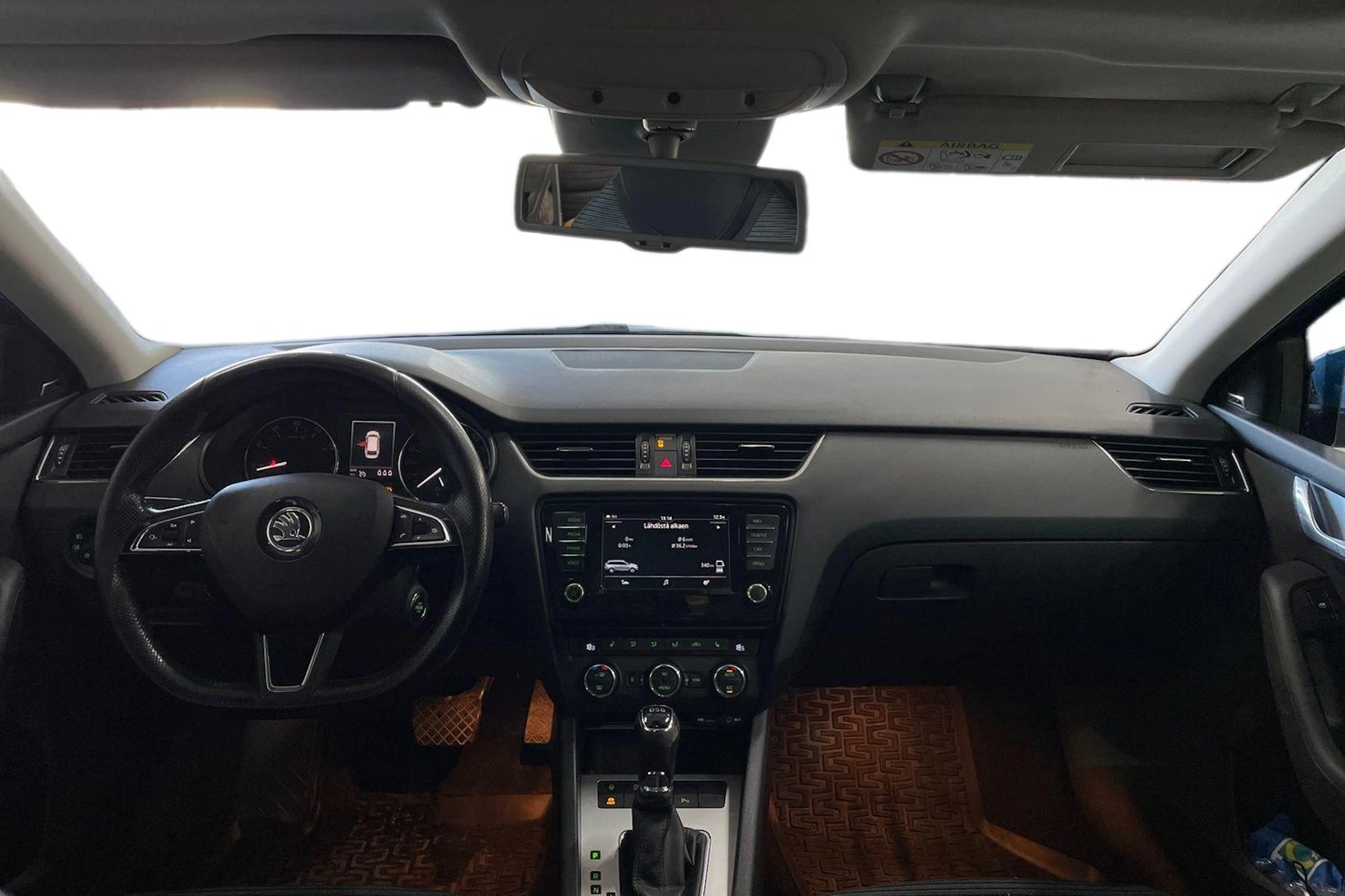 sininen Skoda Octavia 2016 kuva 9.