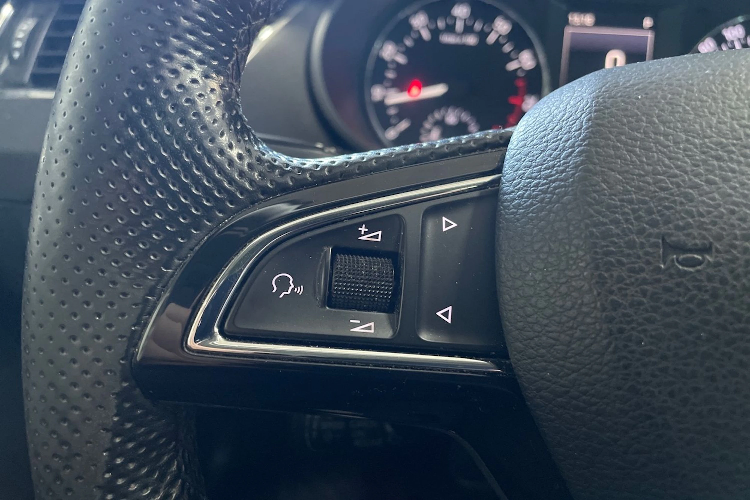 sininen Skoda Octavia 2016 kuva 20.