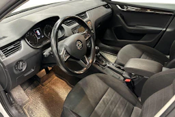 valkoinen Skoda Octavia 2016 kuva 3.