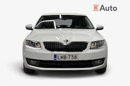 valkoinen Skoda Octavia 2016 kuva 4.