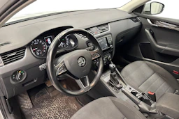 valkoinen Skoda Octavia 2016 kuva 6.
